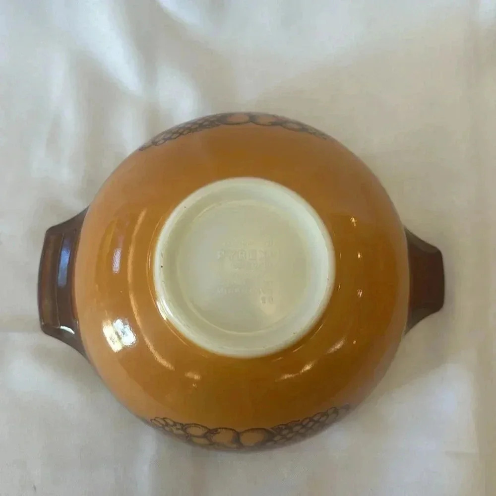 Vintage Pyrex OLD ORCHARD 443 2.5 Qt Cinderella Mixing Bowl Serving Bowl - Picture 7 of 8